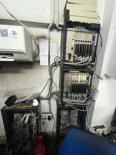 Server Box LSA di RS Ummi Bogor sebelum penataan ulang