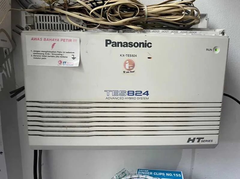 Instalasi sistem PBX Panasonic di Universitas Putra Indonesia